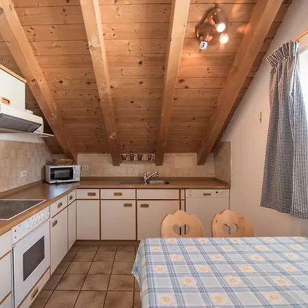 Fauser Apartmán *